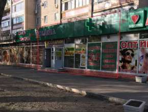 Сдам - универсальное помещ., 100 тыс /мес., 160м², Саратов, Кировский р-н., пр-кт им 50 лет Октября, д. 34/56 Аренда коммерческой недвижимости, пр-кт 50 лет Октября, 89В в Саратове 85701