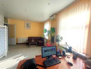 Сдам - универсальное помещ., 35 тыс /мес., 72м², Саратов, Кировский р-н., ул Танкистов, д. 53 Аренда коммерческой недвижимости, Сенной в Саратове 85730