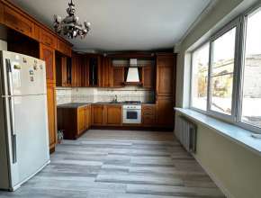 Сдам - 2к кв., 50 тыс /мес., 70м², 4/10э., Саратов, Центр, ул им Яблочкова П.Н., д. 26/28 Снять квартиру в Саратове, длительная аренда квартир и квартиры посуточно 85908