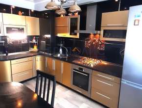 Продам - 3к кв., 5,6 млн , 63м², 1/9э., Балаково, 7 микрорайон, ул Бульвар Роз, д. 11 Продам 3-комнатную квартиру Балаково, ул Набережная Леонова, д. 61 573329