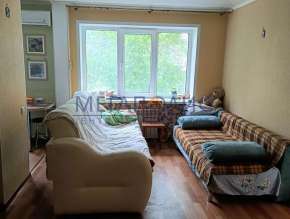 Продам - 1к кв., 2,55 млн , 30м², 2/5э., Балаково, 2 микрорайон, ул Набережная Леонова, д. 12 7 микрорайон - купить 1-комнатную квартиру, Балаково 576426