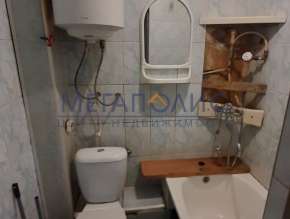 Продам - 1к кв., 950 тыс , 12м², 3/5э., Балаково, 4 микрорайон, ул Комарова, д. 144 2 микрорайон - купить 1-комнатную квартиру, Балаково 577129