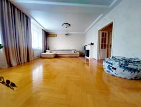 Продам - 4к кв., 21,99 млн , 190м², 4/5э., Саратов, Волжский р-н., ул Валовая, д. 15 Продам 4-комнатную квартиру Саратов, Волжский р-н., ул Валовая, д. 15 578677