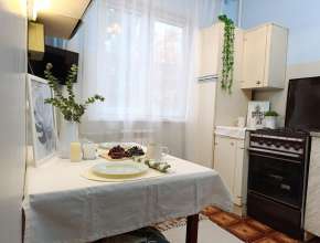 Продам - 2к кв., 3 млн , 45м², 3/5э., Саратов, Ленинский р-н., ул им Чемодурова В.И., д. 10 Продам 2-комнатную квартиру Саратов, Ленинский р-н., ул им Чемодурова В.И., д. 10 578919