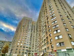 Продам - 2к кв., 5,8 млн , 46м², 17/21э., Саратов, Солнечный, ул Тархова, д. 29Б Продам 2-комнатную квартиру Саратов, Солнечный, ул Тархова, д. 29Б 579224