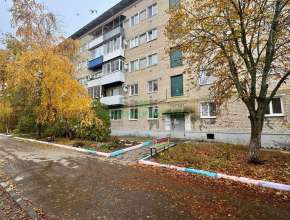 Продам 2-комнатную квартиру Вольск, ул Маршала Жукова, д. 4 579275