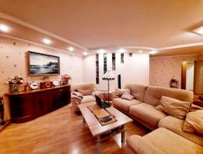 Продам 3-комнатную квартиру Саратов, Фрунзенский р-н., ул им Рахова В.Г., д. 61/71 579444