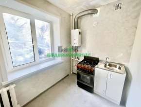 Продам - 2к кв., 3,1 млн , 44м², 2/5э., Вольск, ул Комсомольская, д. 243 Продам 2-комнатную квартиру Вольск, ул Комсомольская, д. 243 579786